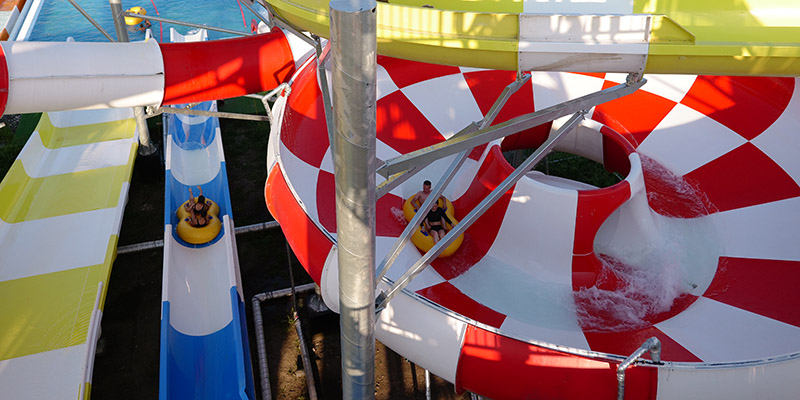 Water slides combination for aqua parks