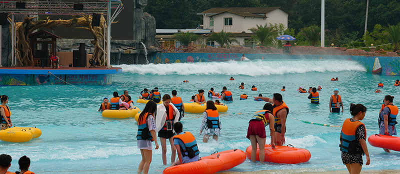 Tsunami Pool