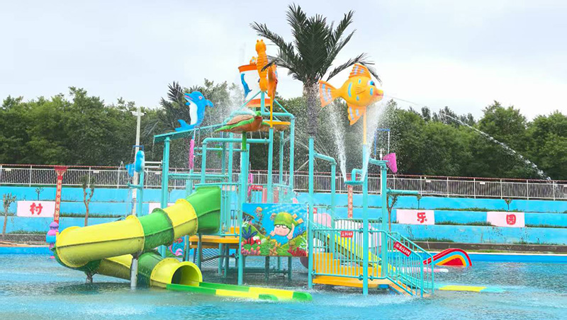 Multi-Level Interactive Splash Tower for Hotel Pools