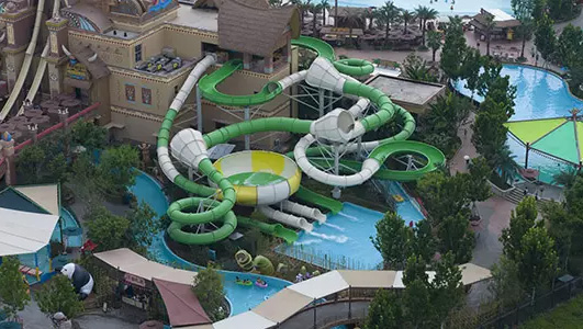 Shuttle space slide for aqua parks