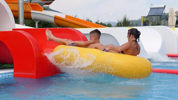 Water slides combination for aqua parks