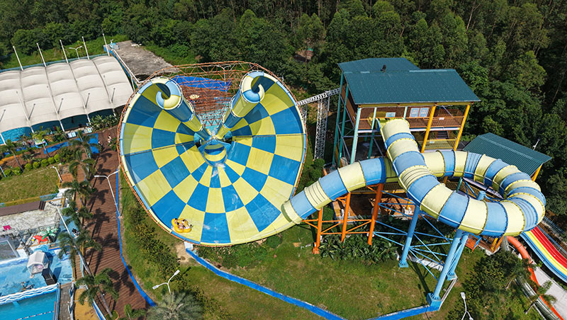 Super Tornado slide for big water parks
