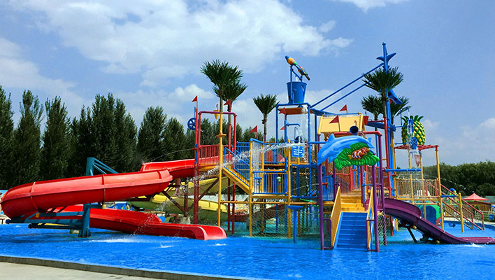 Average Splash Tower for Water Park