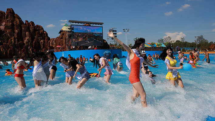 Tsunami Wave Pool for Water Parks